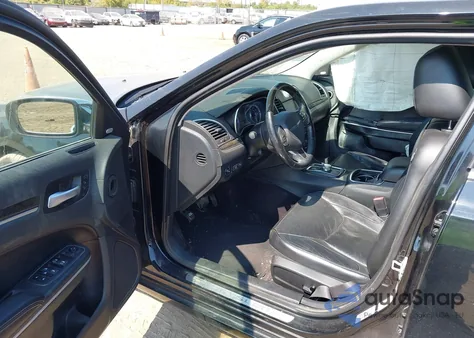 2016 Chrysler 300C Awd z USA, uszkodzony, nr VIN 2C3CCAKG2GH282785